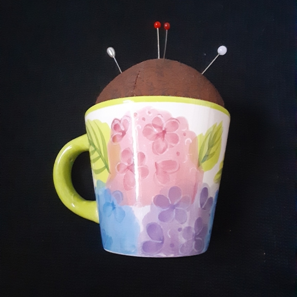 Tea cup pin cushion